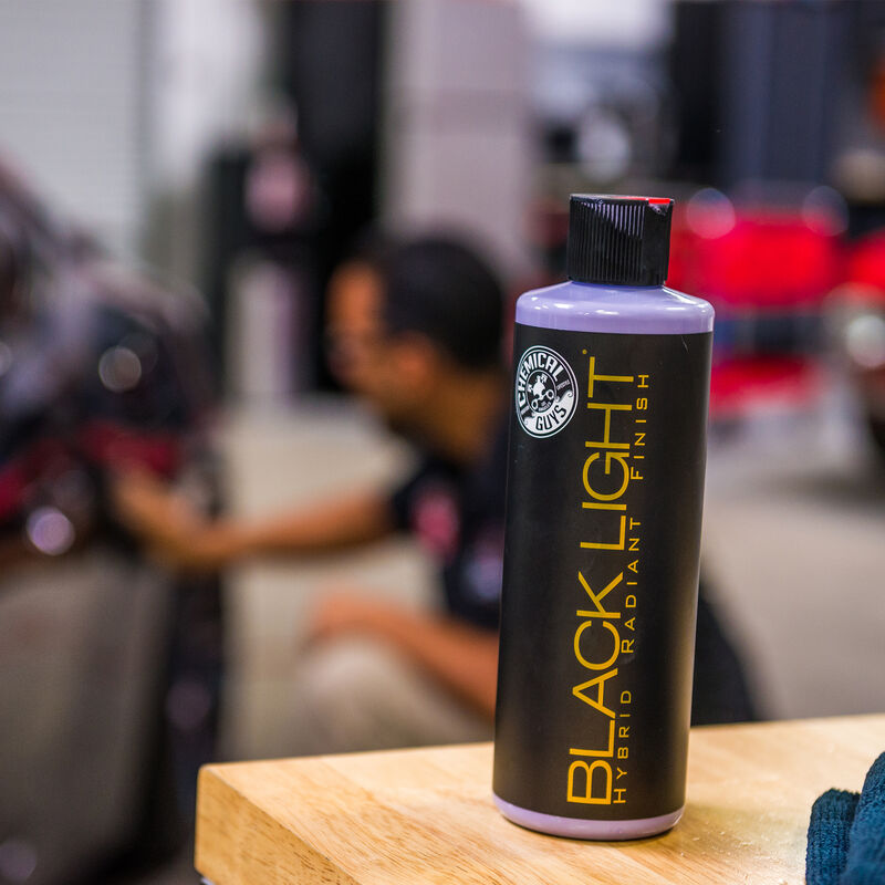 CHEMICAL GUYS BLACK LIGHT GLJÁI/SEALANT
