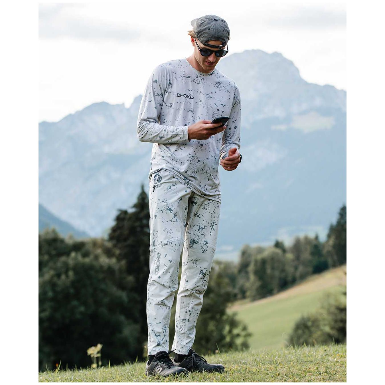 Dharco Mens Gravity Pants - Cookies and Cream